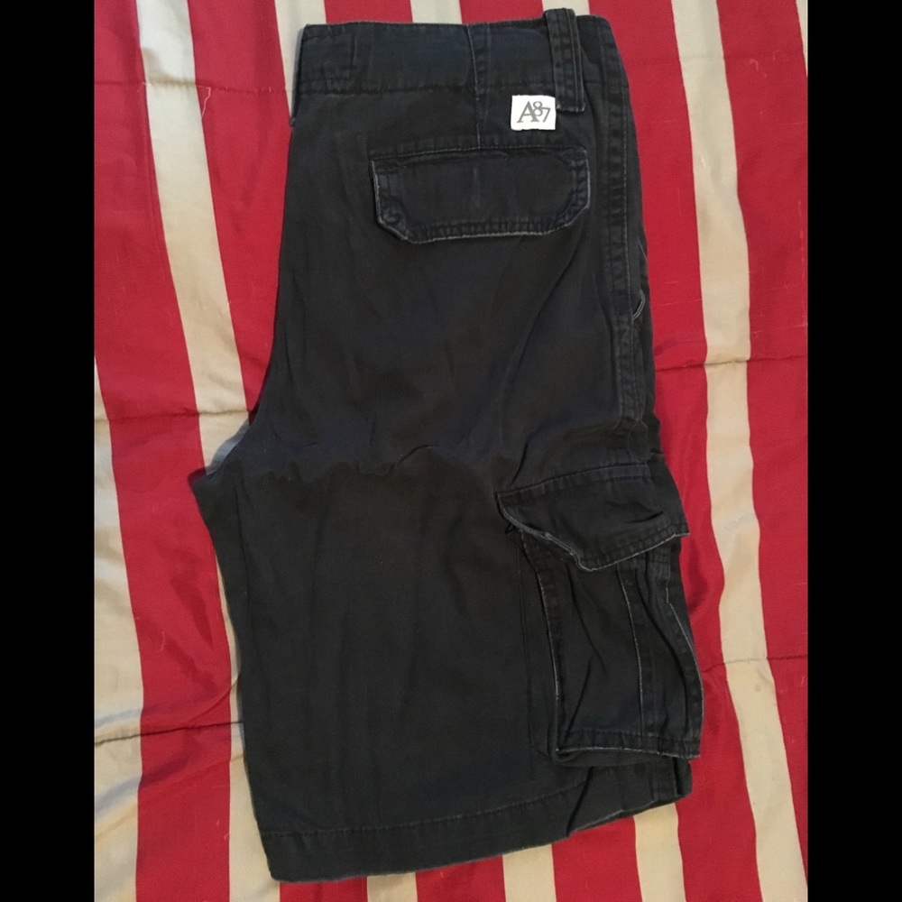 NAVY BLEU AEROPOSTALE CARGO SHORTS